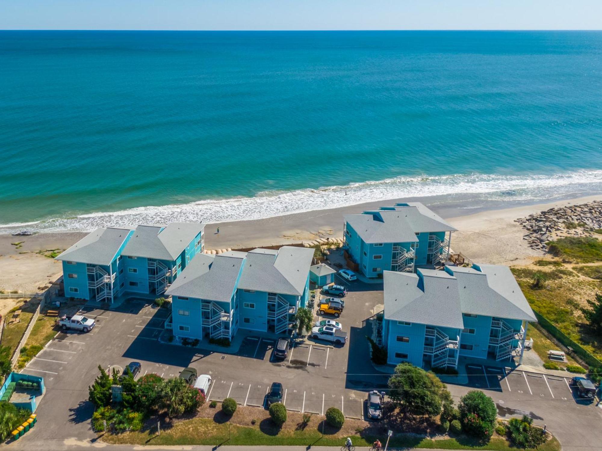 The Riggings H2 Villa Kure Beach Exterior photo